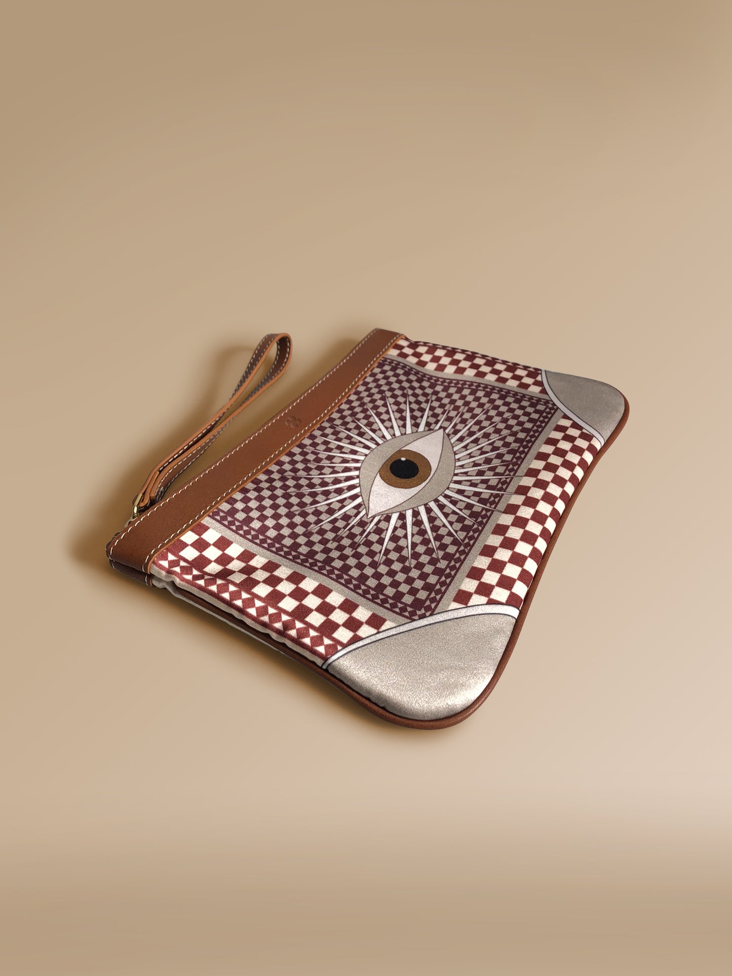 Spirito Eye Clutch